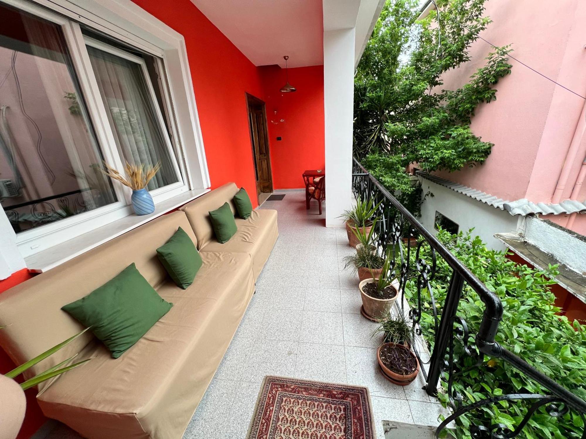 Trip'N'Hostel Chill Zone Tirana Exterior foto