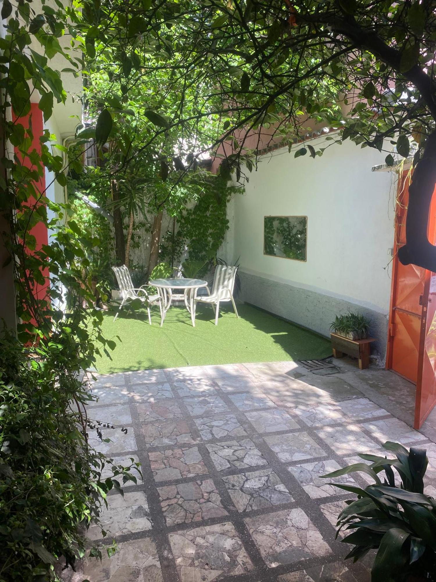 Trip'N'Hostel Chill Zone Tirana Exterior foto